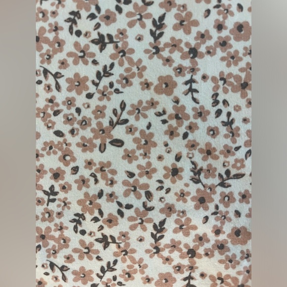 Max Studio Flower Print T-Shirt, Toddler Girl size 5T, kid t-shirts, pocket - Picture 4 of 8